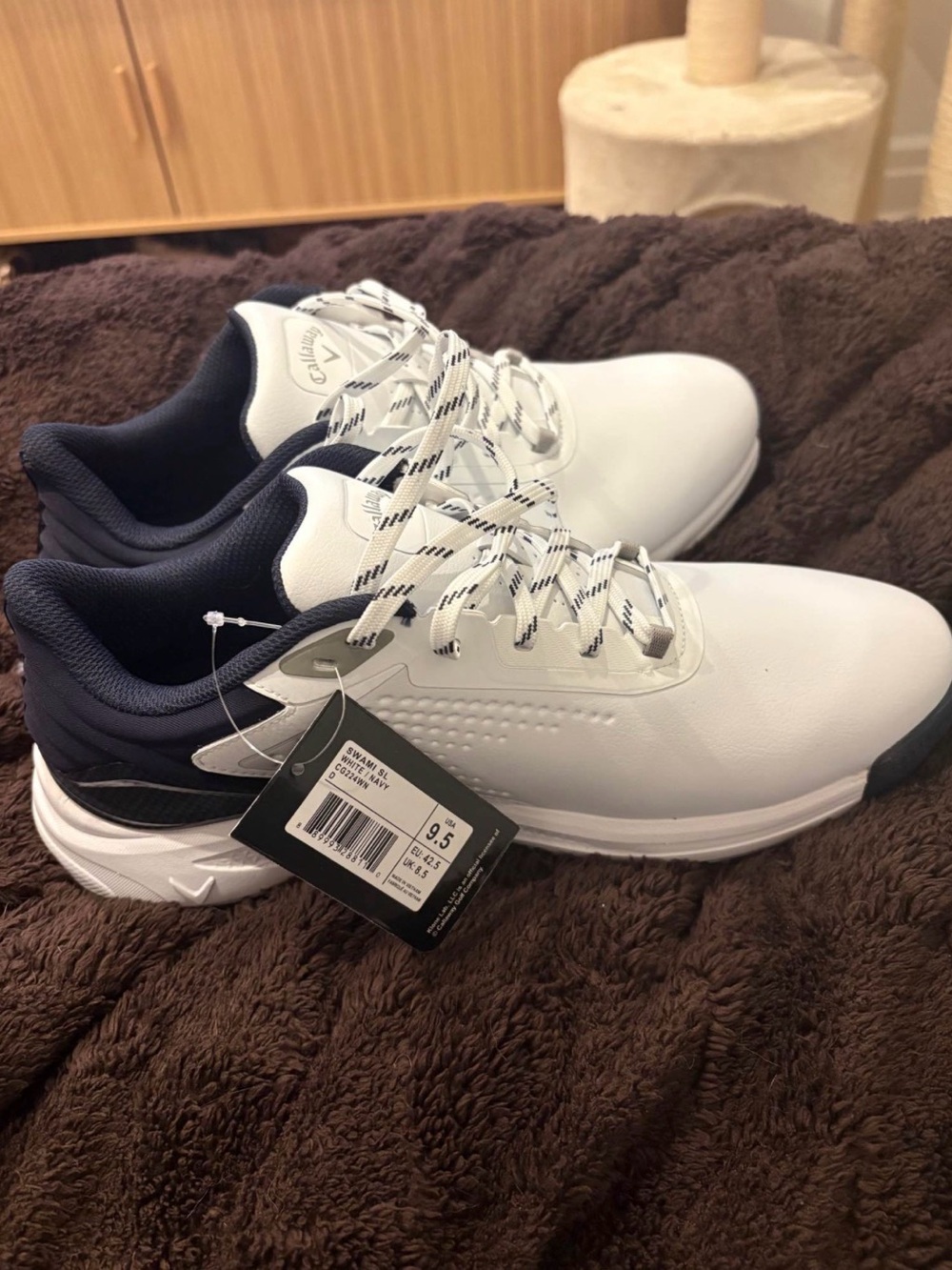 Brand New Men's White and Navy Callaway Golf Shoes